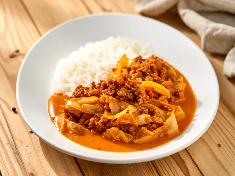 Spitzkohl mit Hackfleisch (mit Reis)